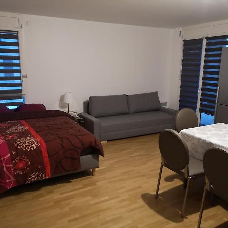 Appartement Proche De Disneyland Bussy-Saint-Georges Exterior photo